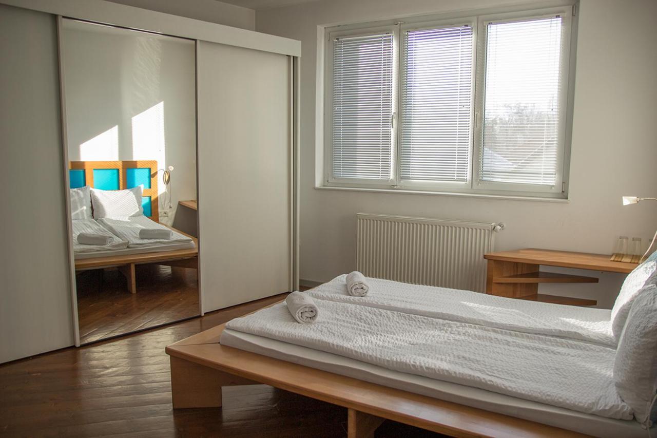 The Zen Hotel - Posticum Oradea Luaran gambar